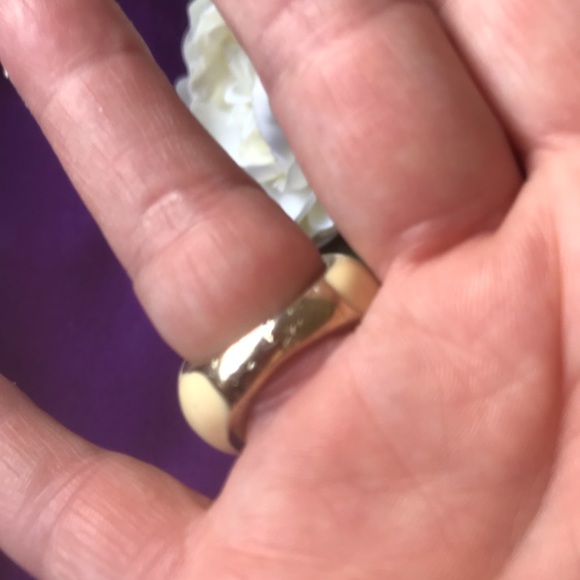 Ring - Picture 3 of 4